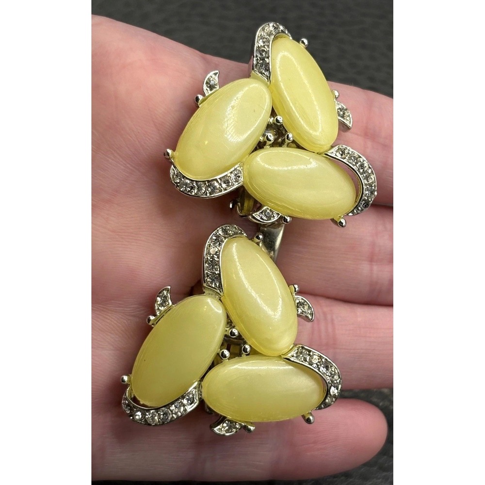VTG Kramer Yellow Lucite Cabochon Rhinestone Cluster Earrings Clip Silver Tone